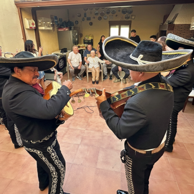 Mariachis En Valencia Reyes Del Mediterràneo celebraciòn de cumpleaños