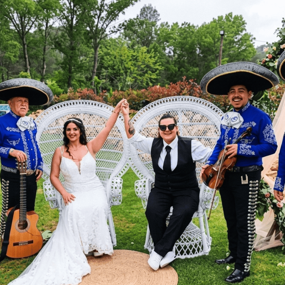 Mariachis en Valencia tocando en boda