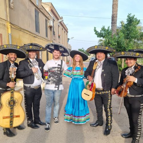 photo_5814336295521073573_y photo_5814336295521073573_y